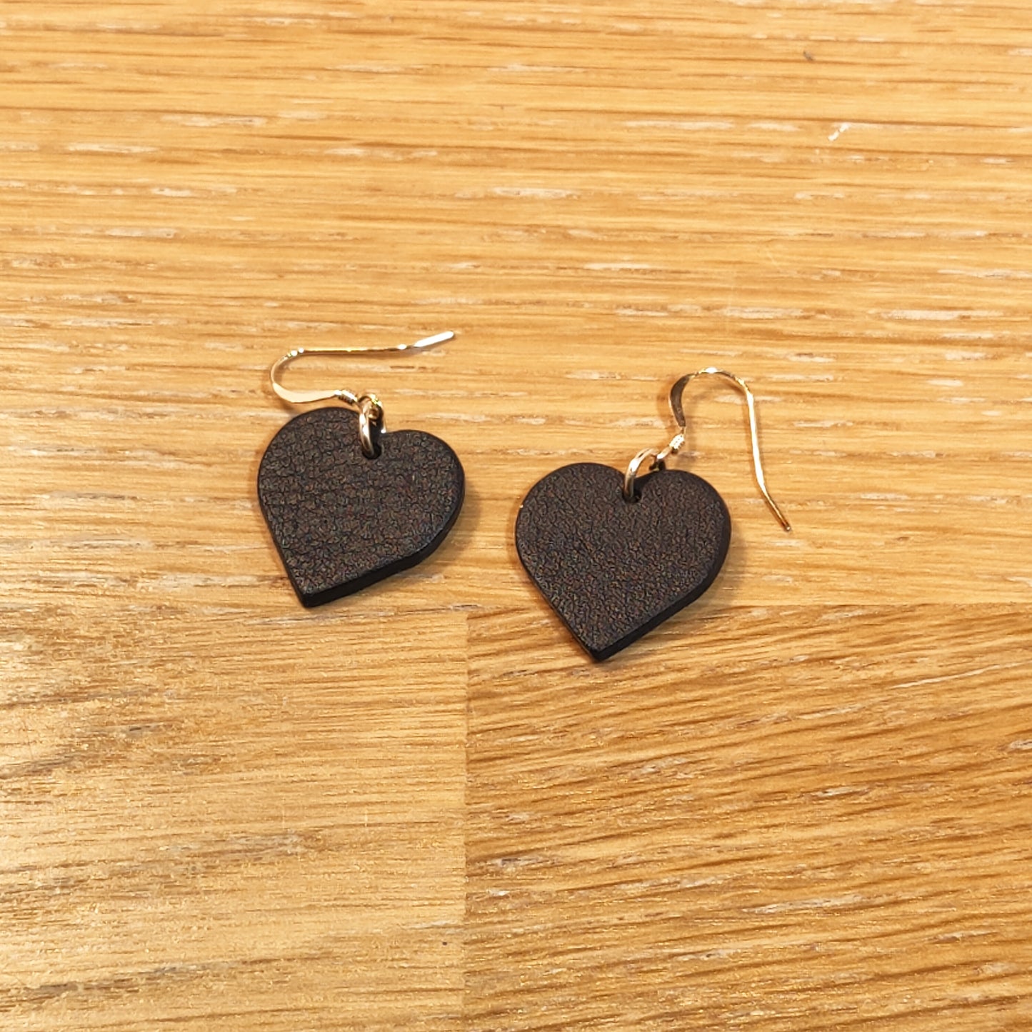 Leather earrings - Heart