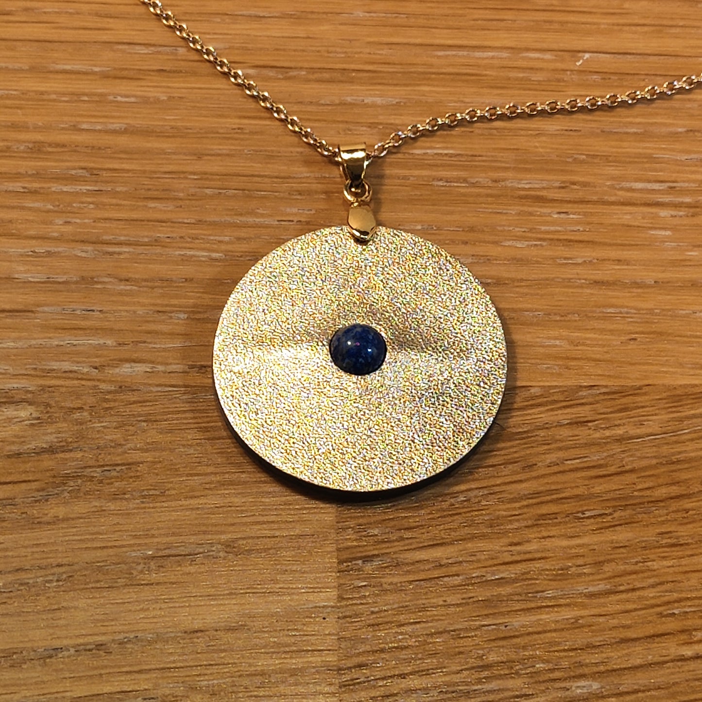 Leather pendant - Small model - In the center