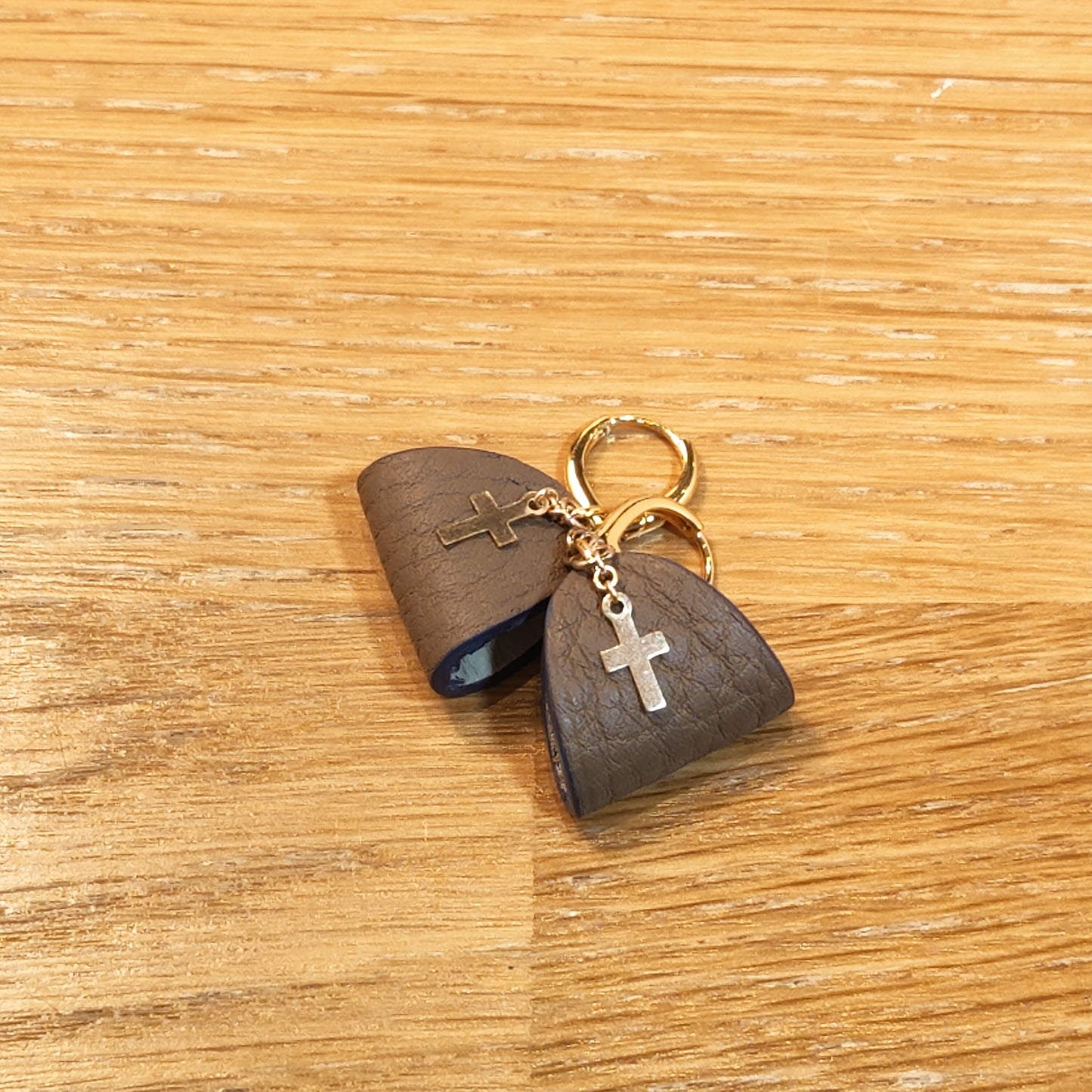 Finesse en croix - Leather earrings