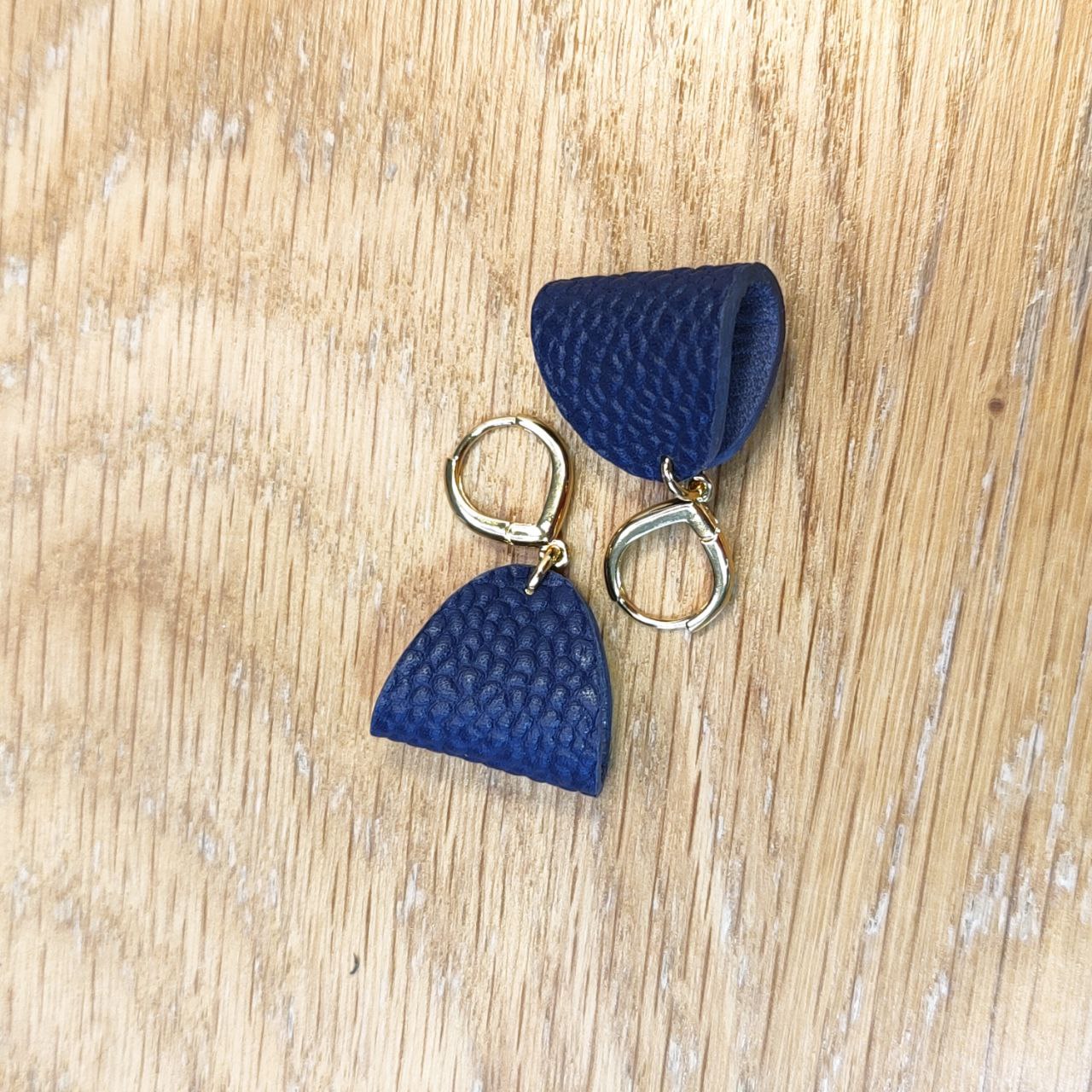 Leather earring - Finesse