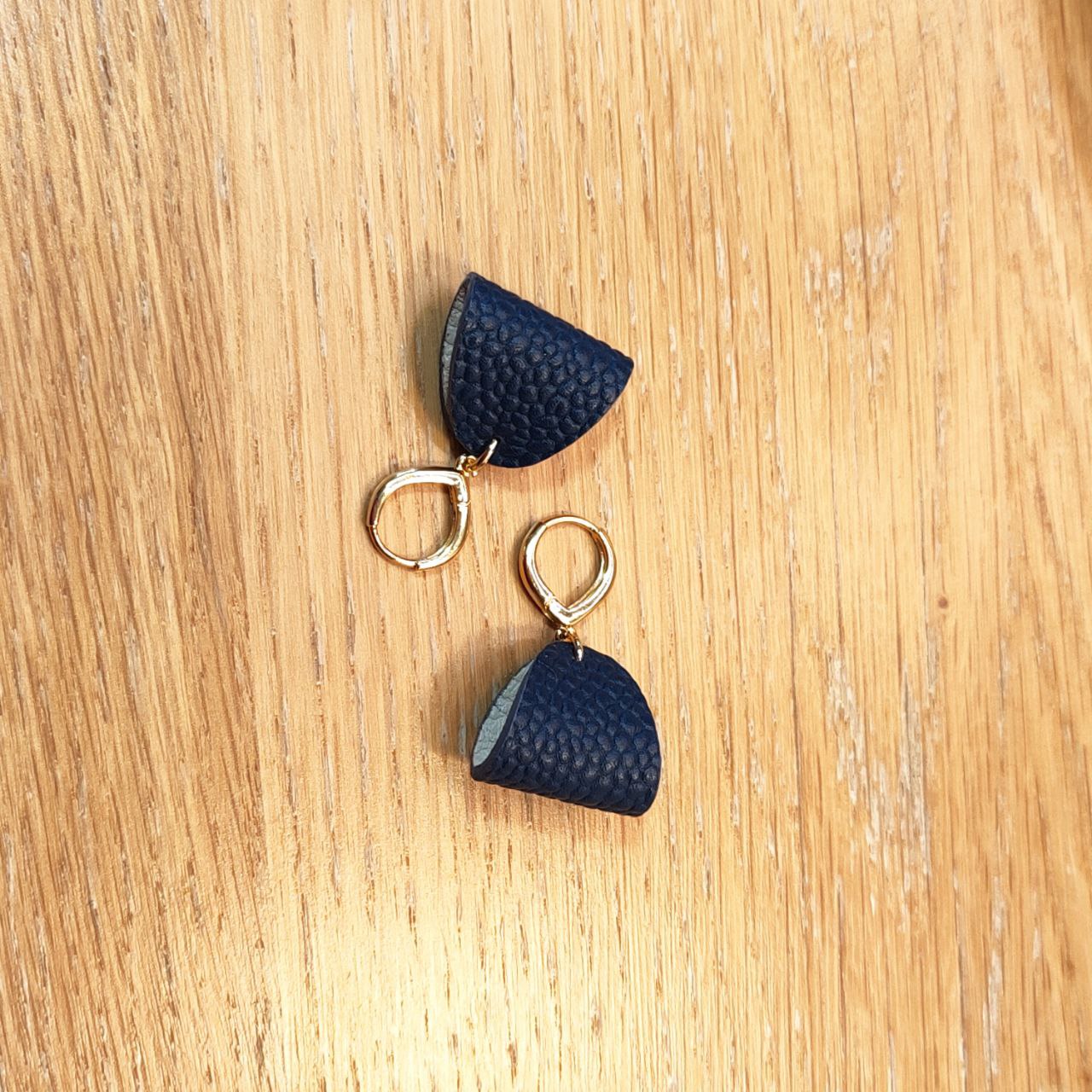 Leather earring - Finesse