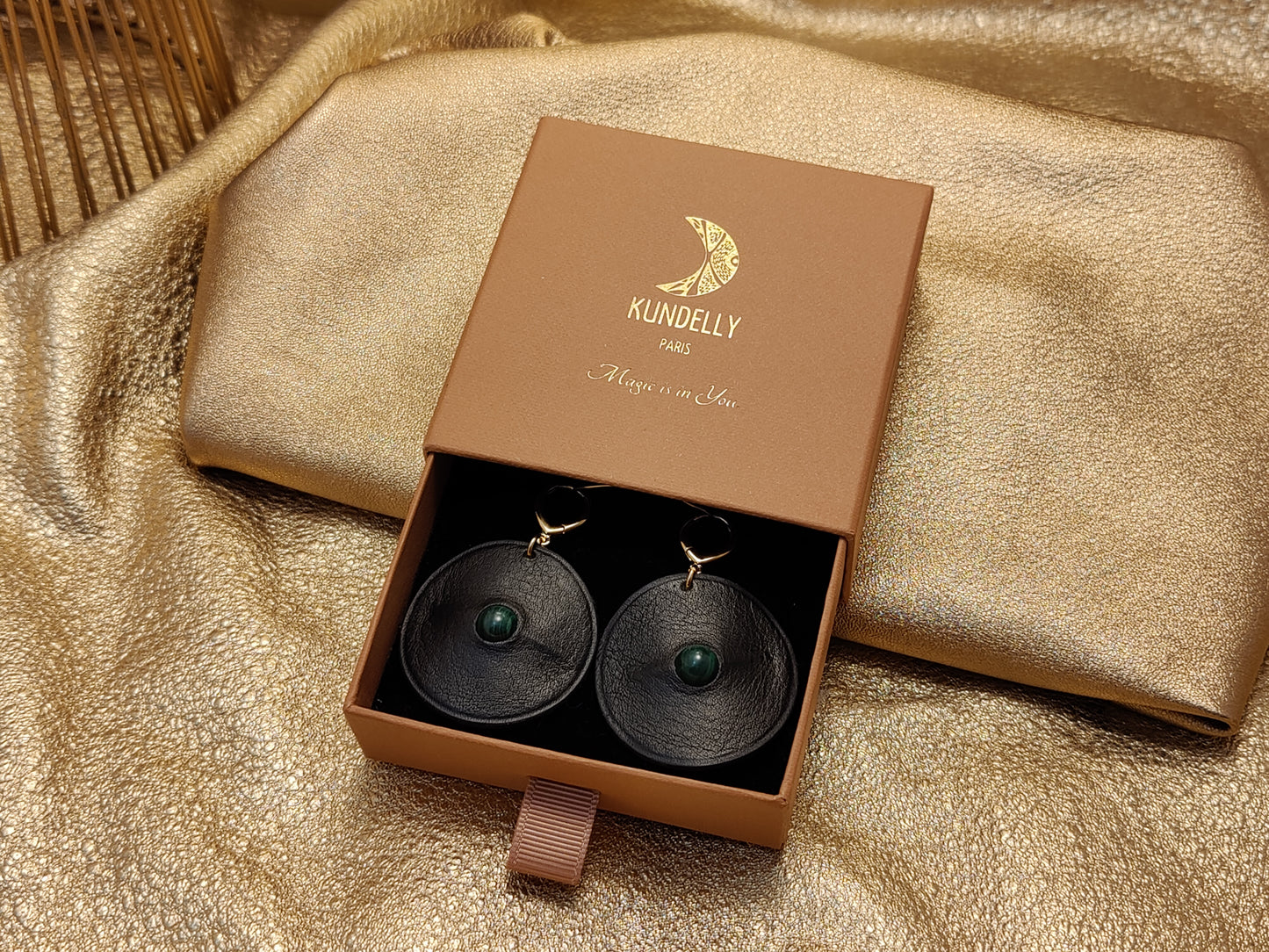 Boucles d'oreilles en cuir - Au Centre - Petit modèle