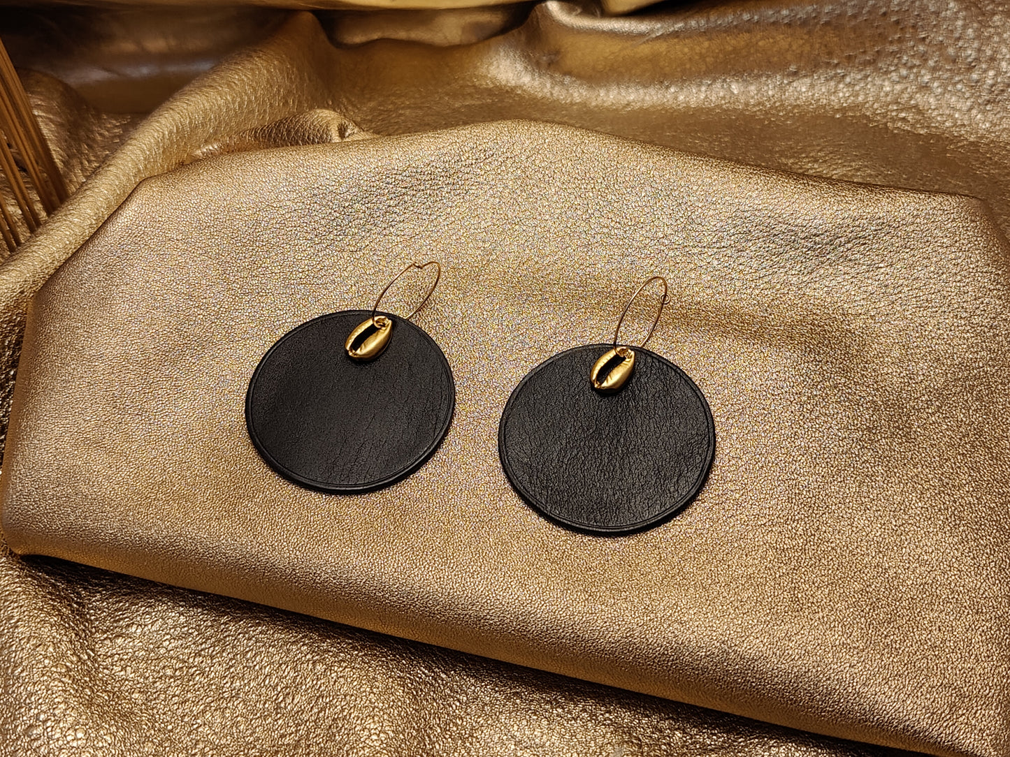 Leather earrings - Abondance J'Ecoute