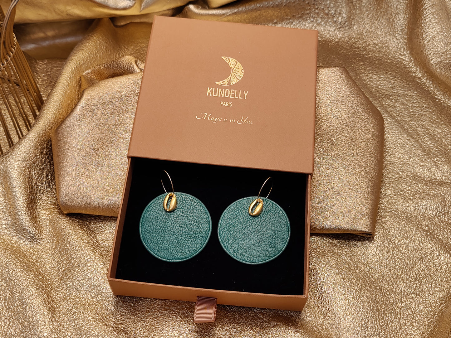 Leather earrings - Abondance J'Ecoute