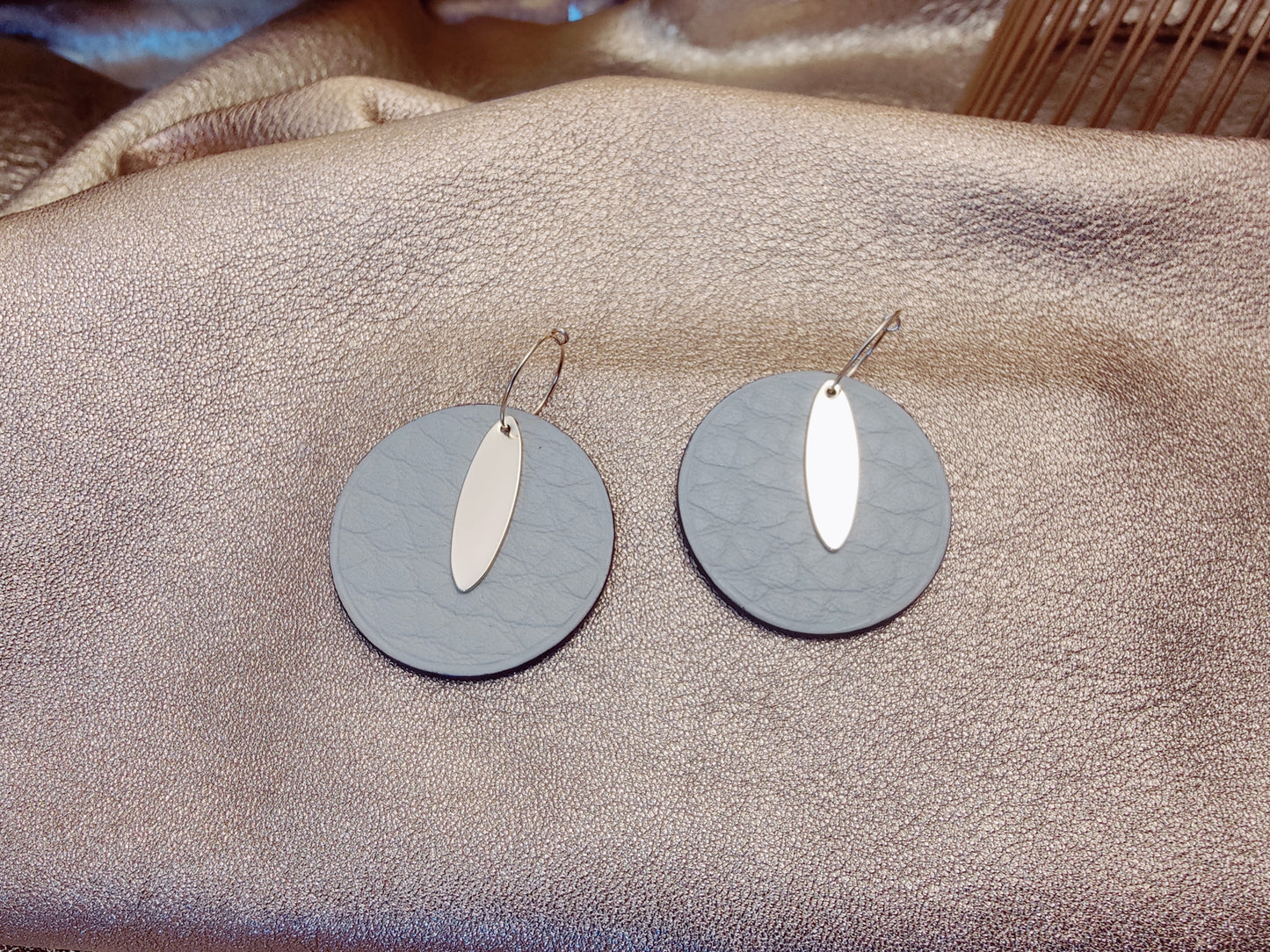 Boucles d'oreilles en cuir - Elancée