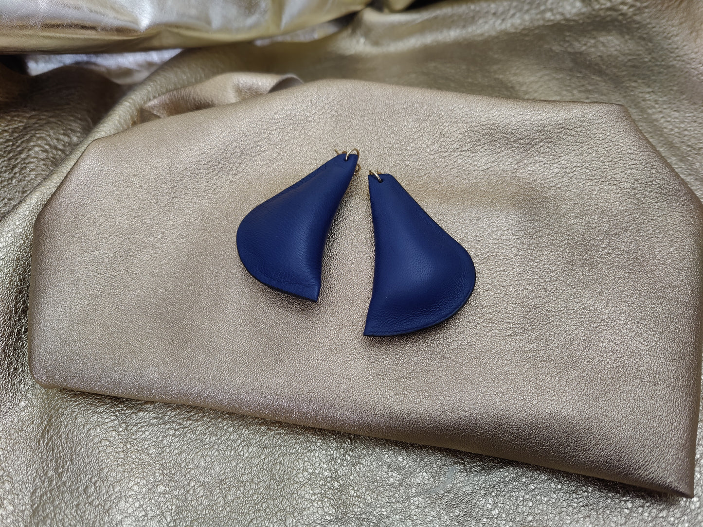 Leather earrings - Large model - Fertile