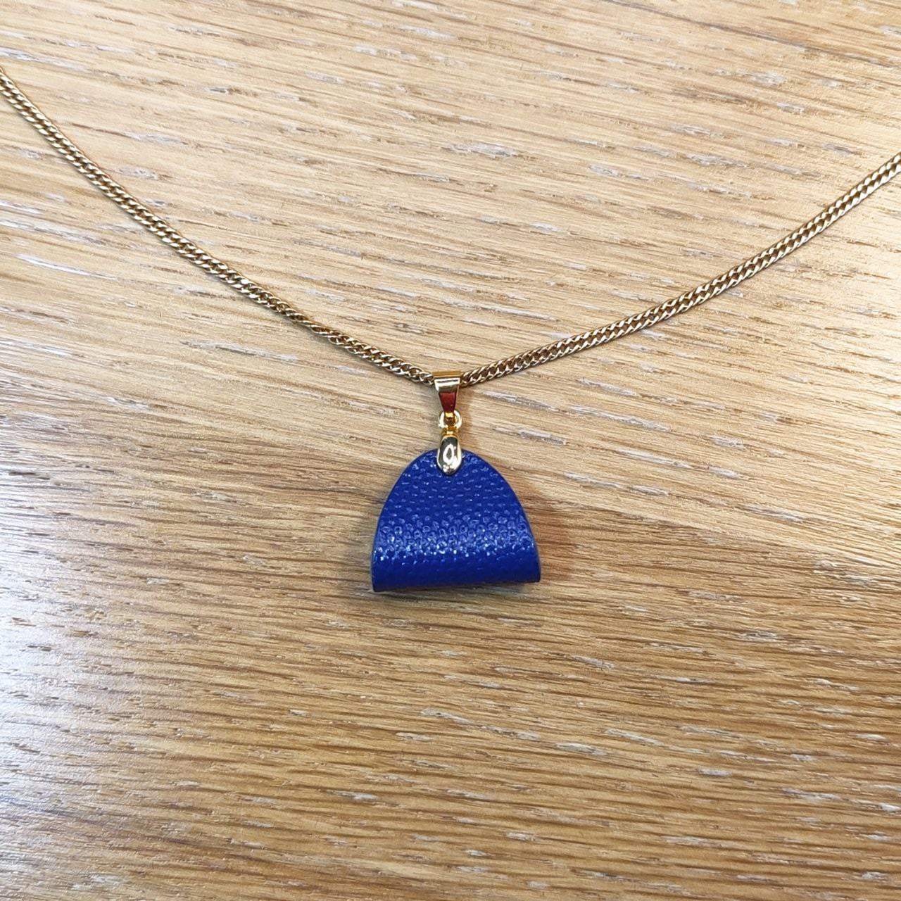 Leather Pendant - Finesse