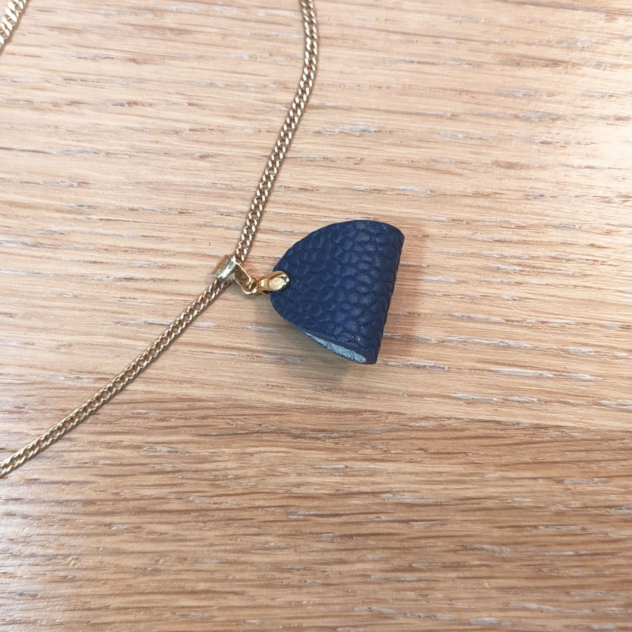 Leather Pendant - Finesse