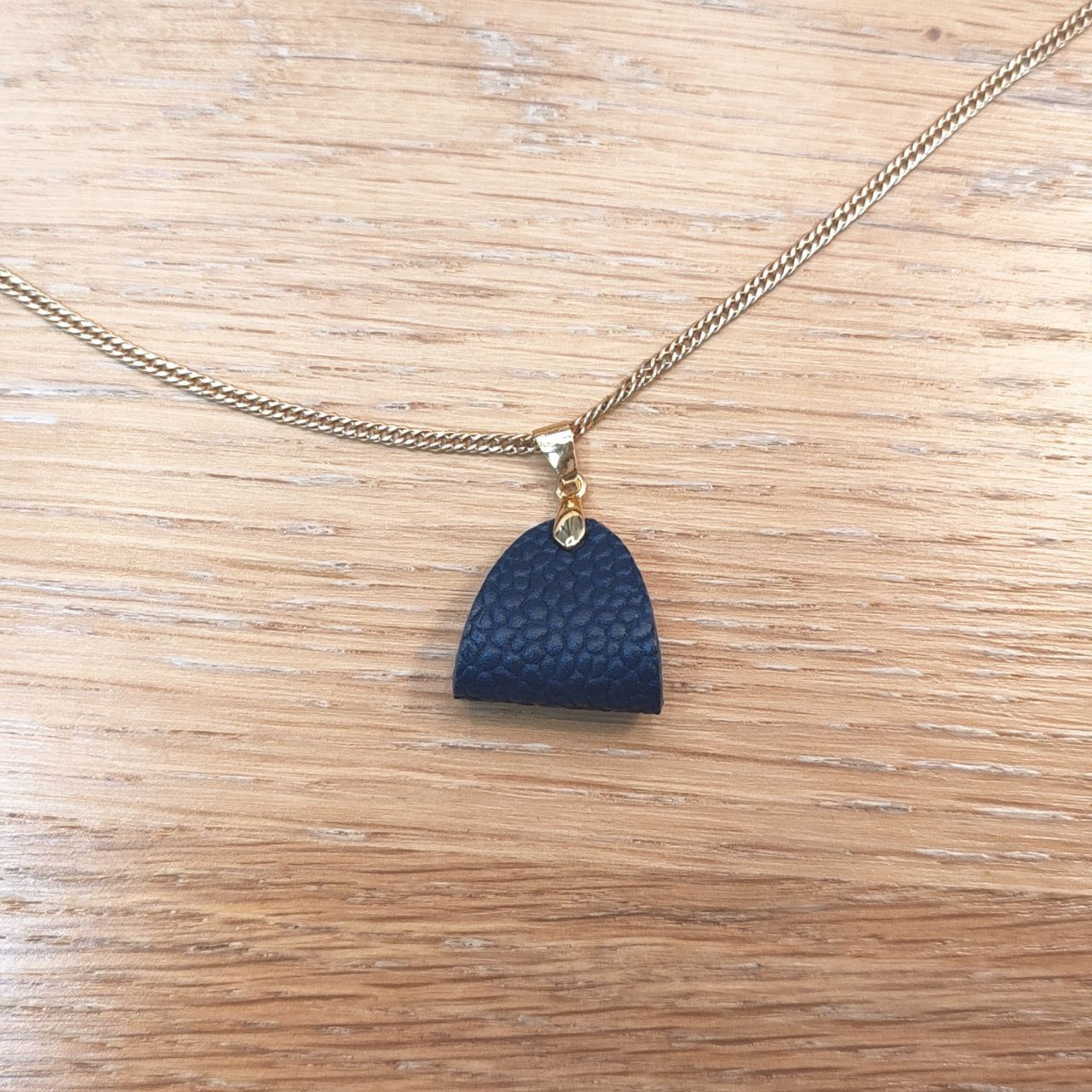 Leather Pendant - Finesse