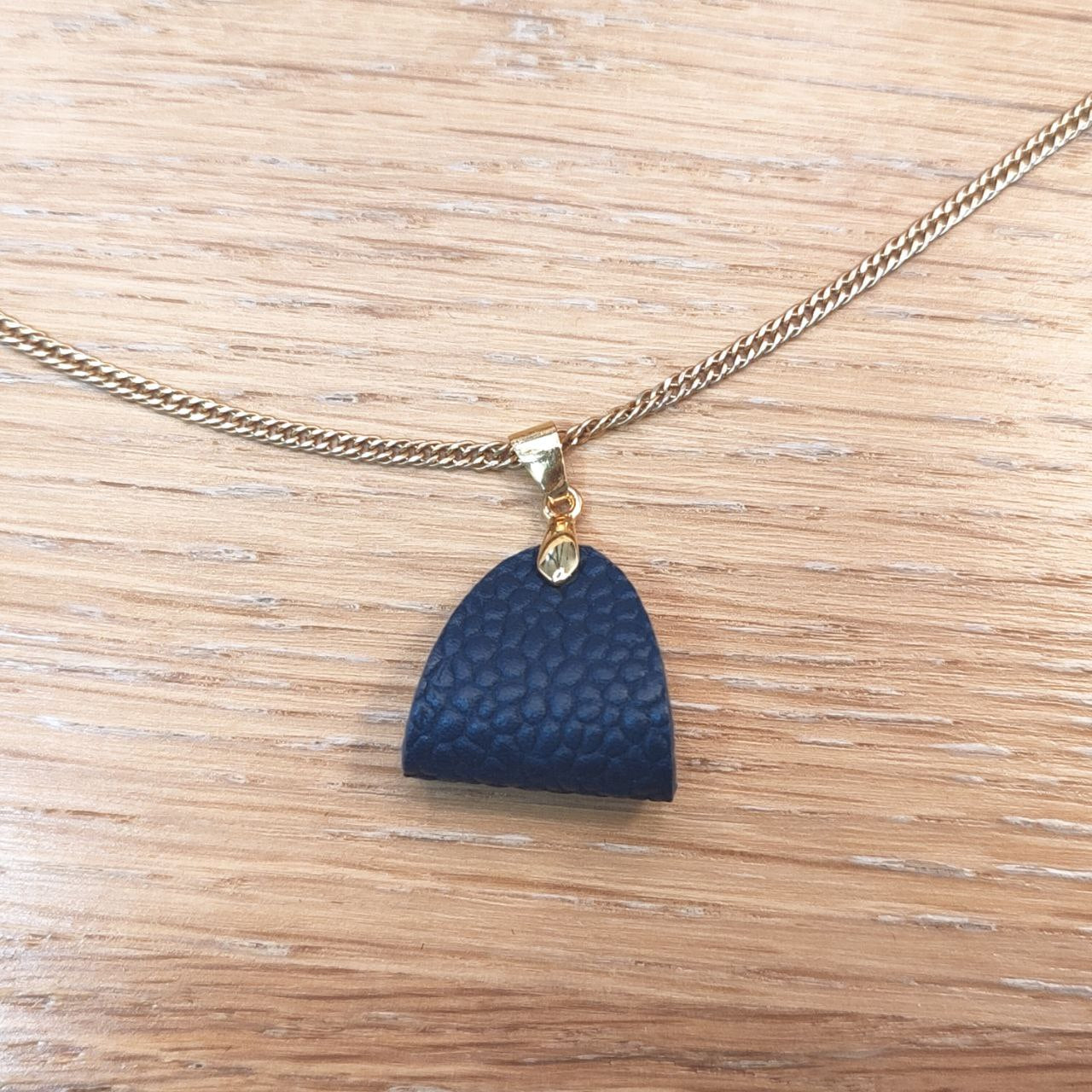 Leather Pendant - Finesse