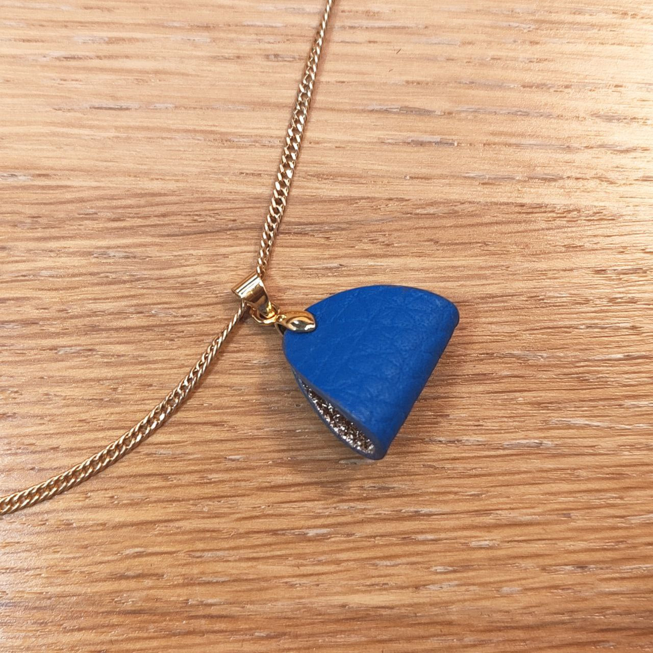 Leather Pendant - Finesse