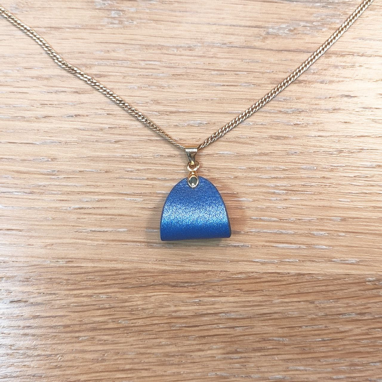 Leather Pendant - Finesse