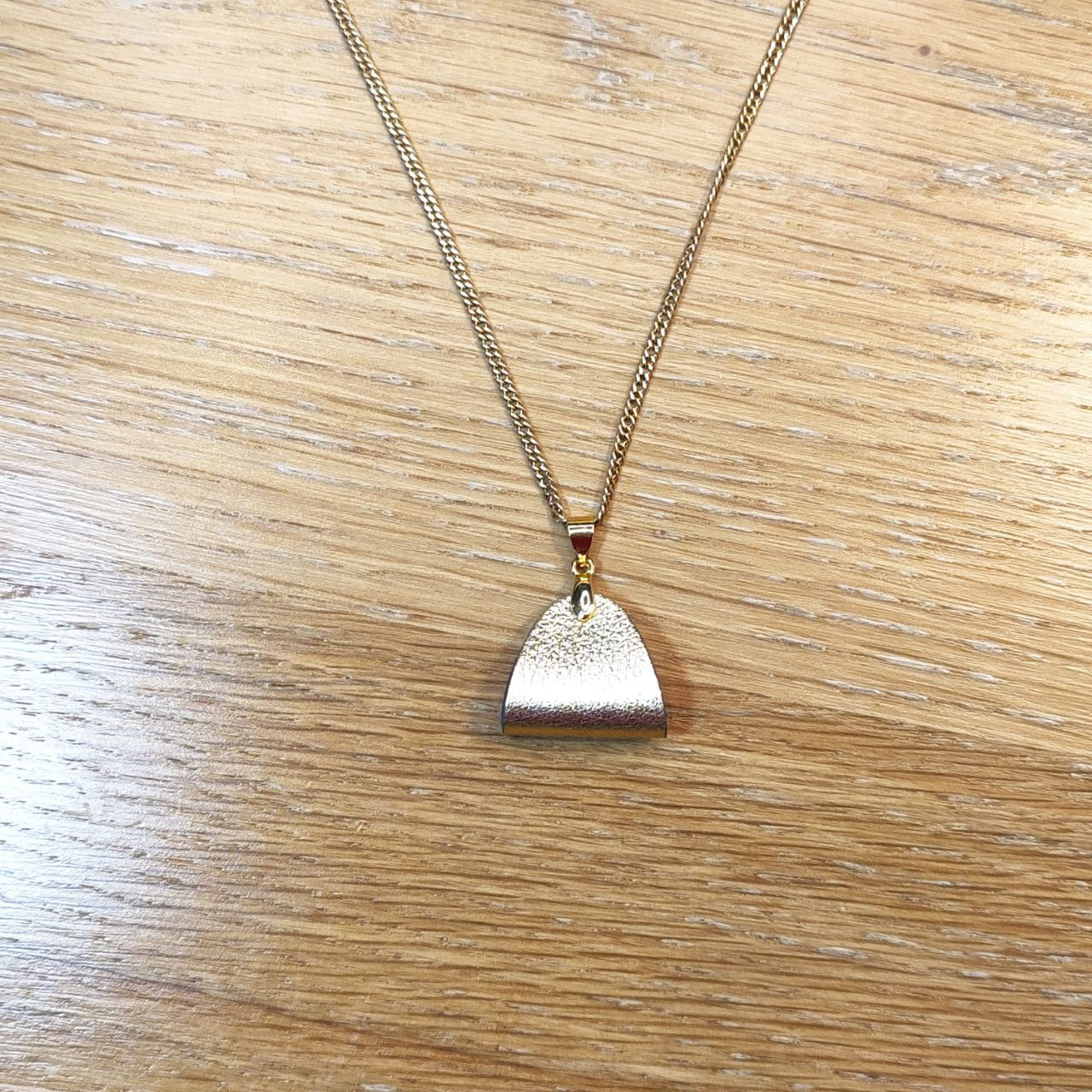 Leather Pendant - Finesse