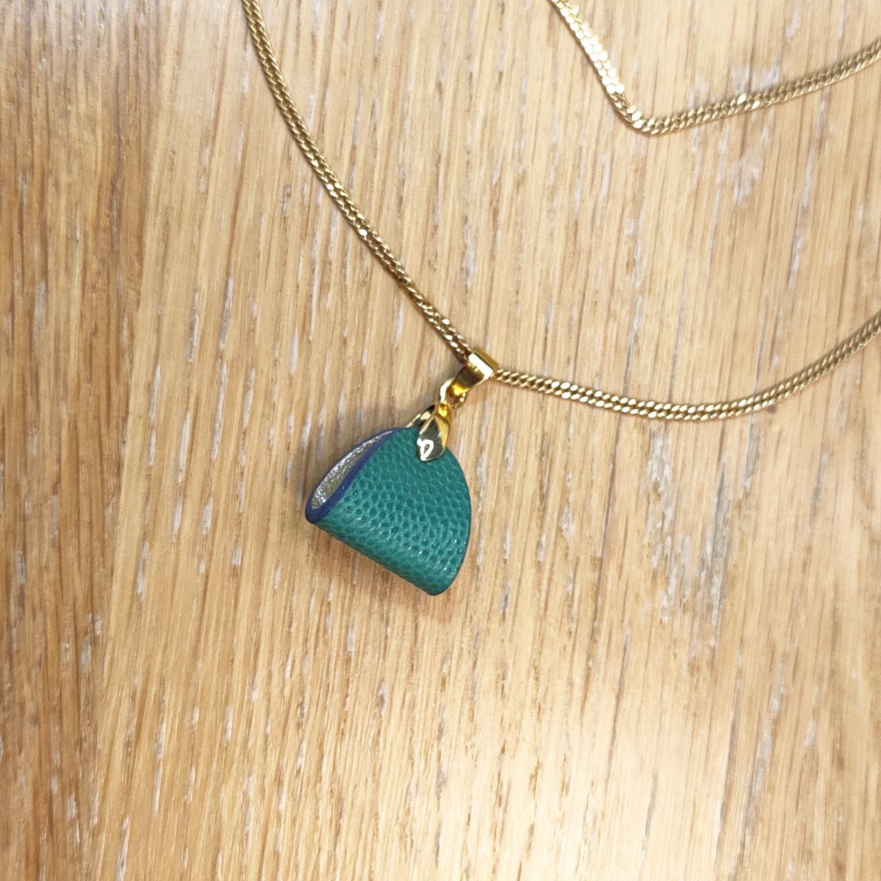 Leather Pendant - Finesse