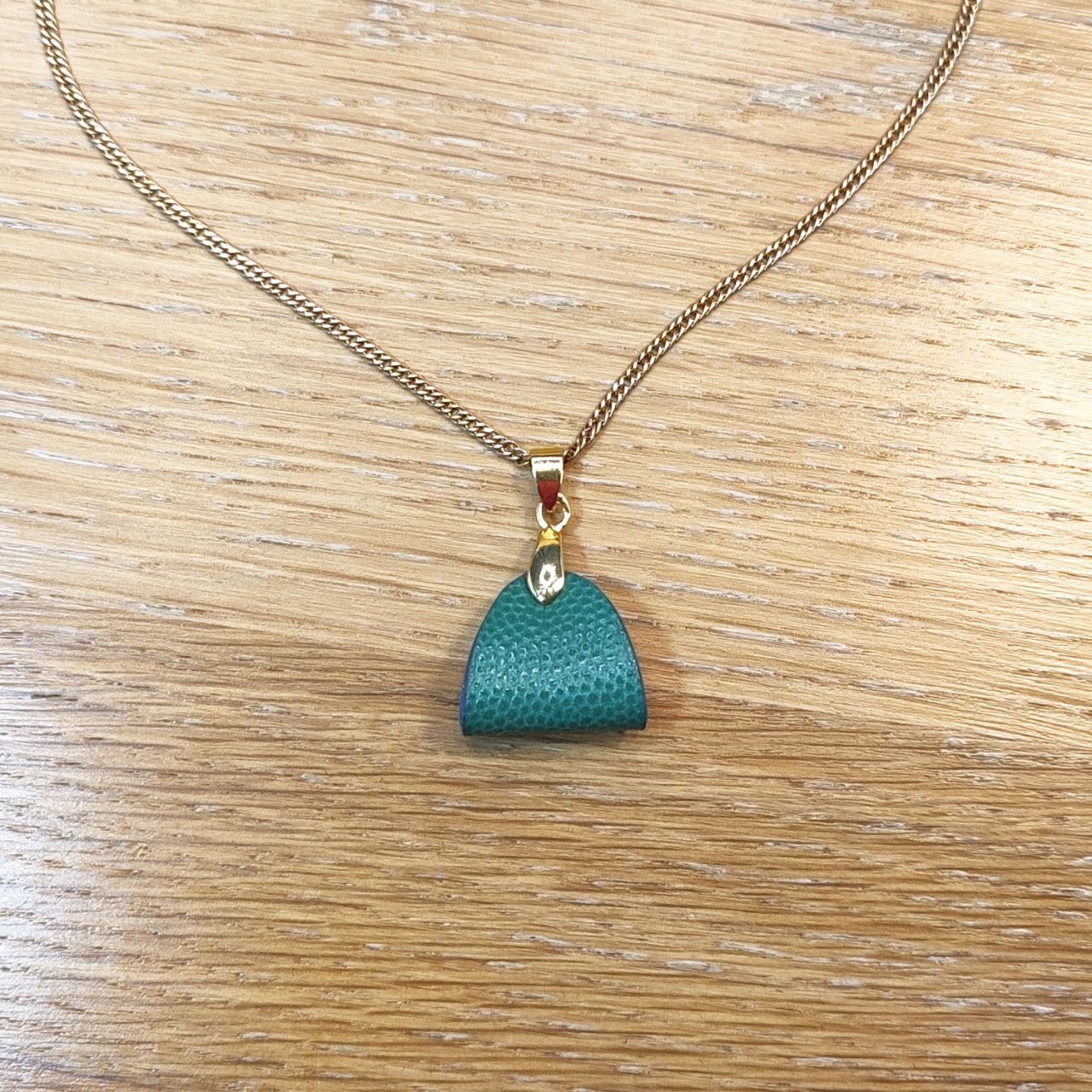 Leather Pendant - Finesse