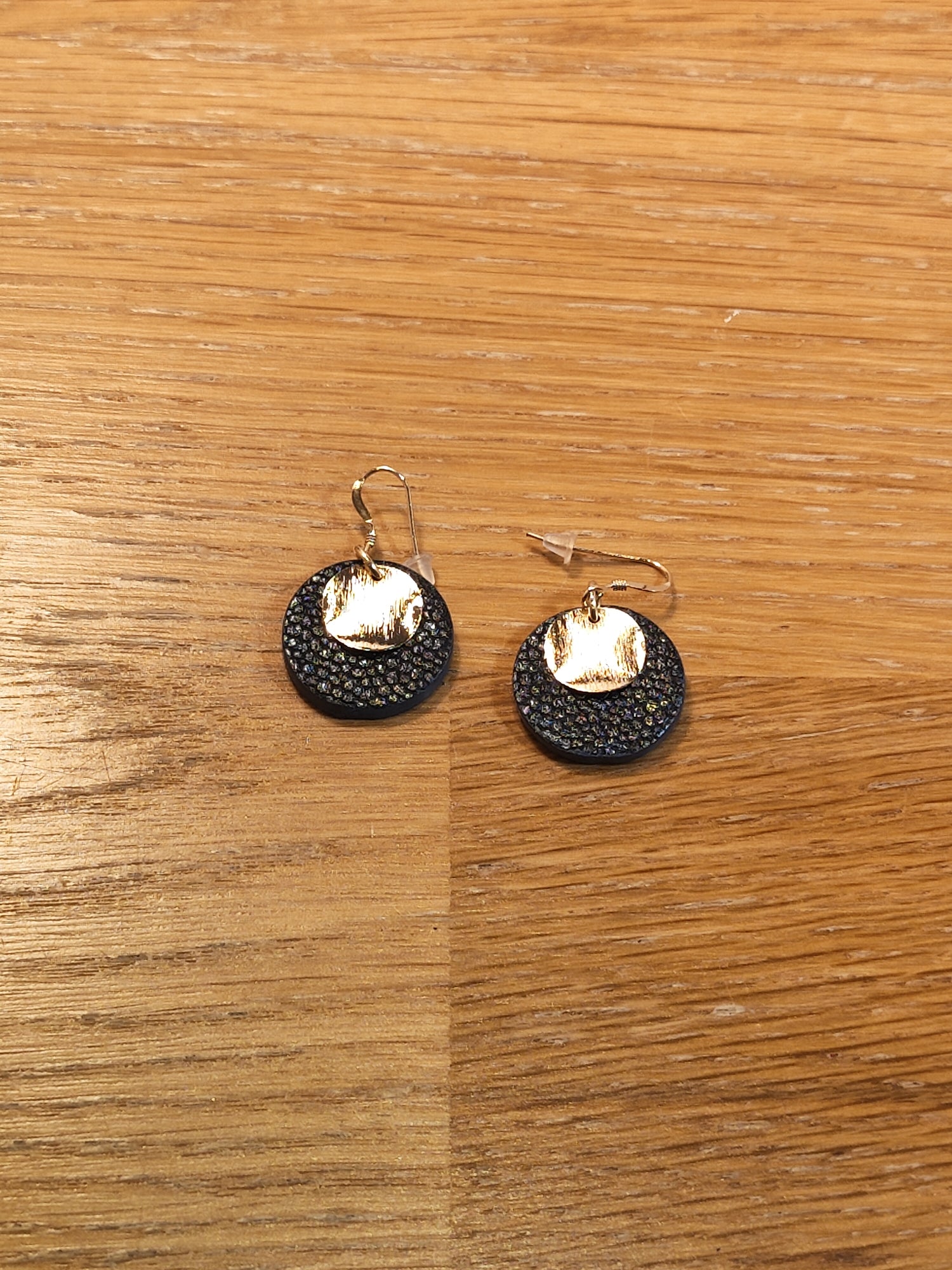 Couronnée - boucles d'oreilles en cuir