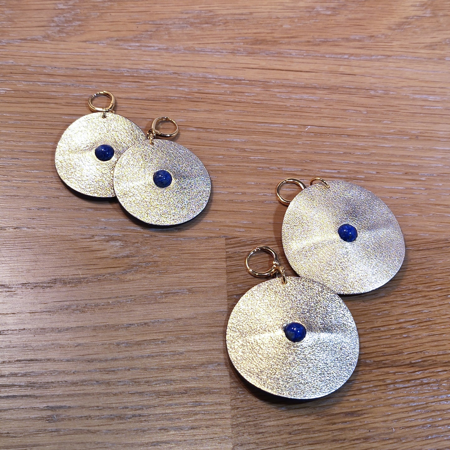 Boucle d'oreille en cuir Grand modèle - Au Centre