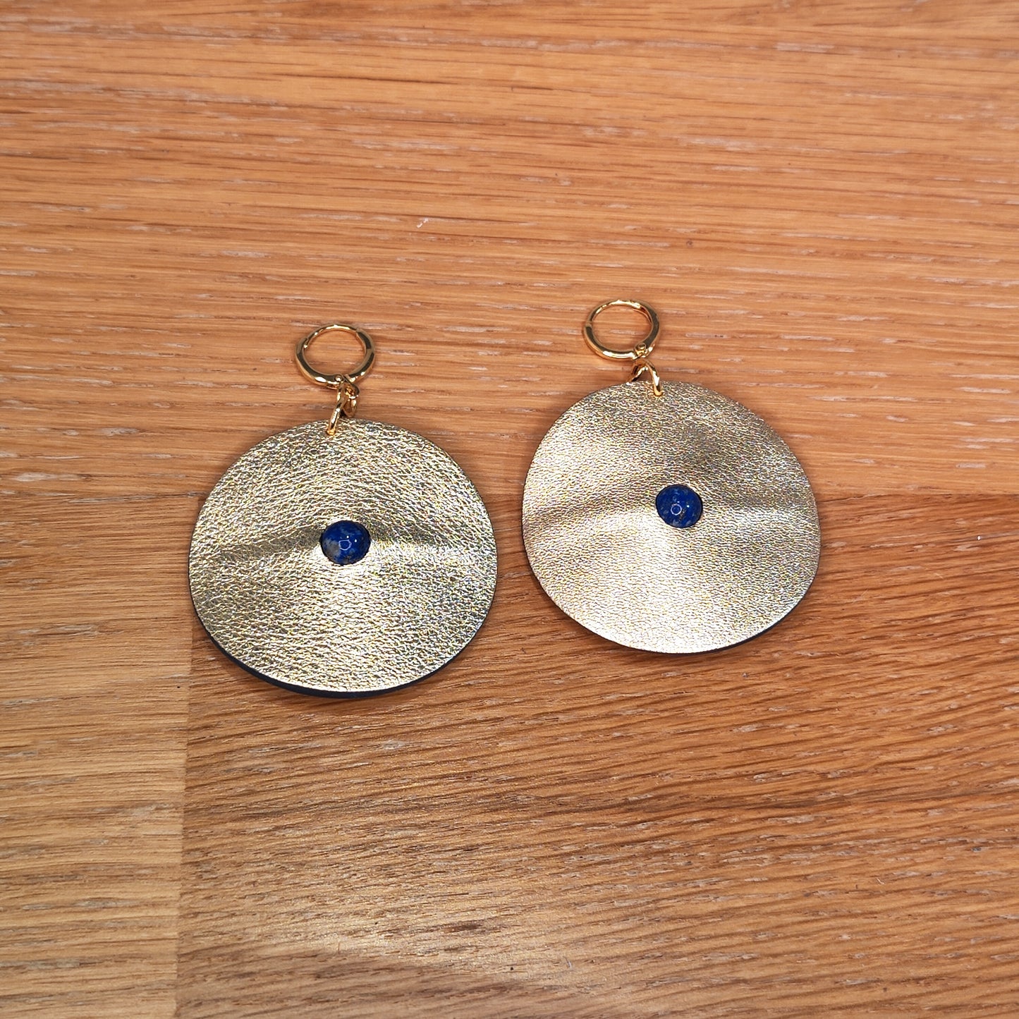 Boucle d'oreille en cuir Grand modèle - Au Centre