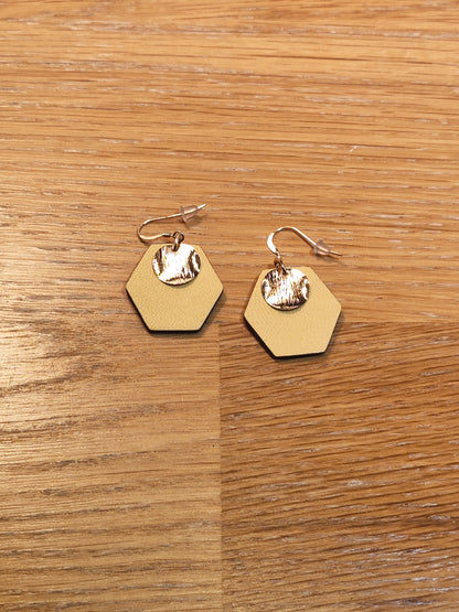 Leather earrings - Amphora