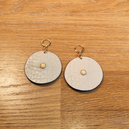 Boucle d'oreille en cuir Grand modèle - Au Centre