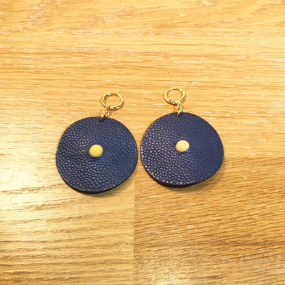 Boucle d'oreille en cuir Grand modèle - Au Centre