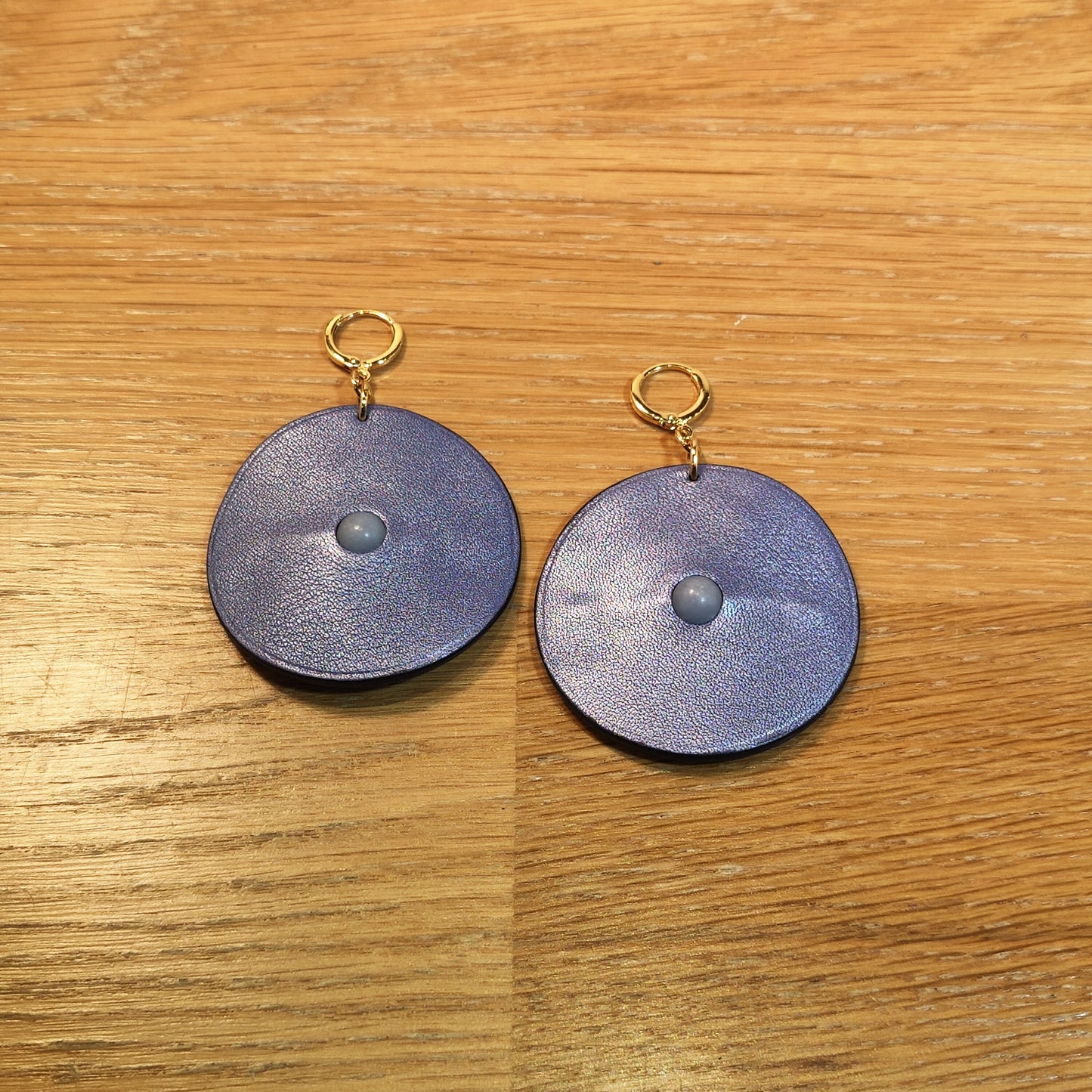 Boucle d'oreille en cuir Grand modèle - Au Centre