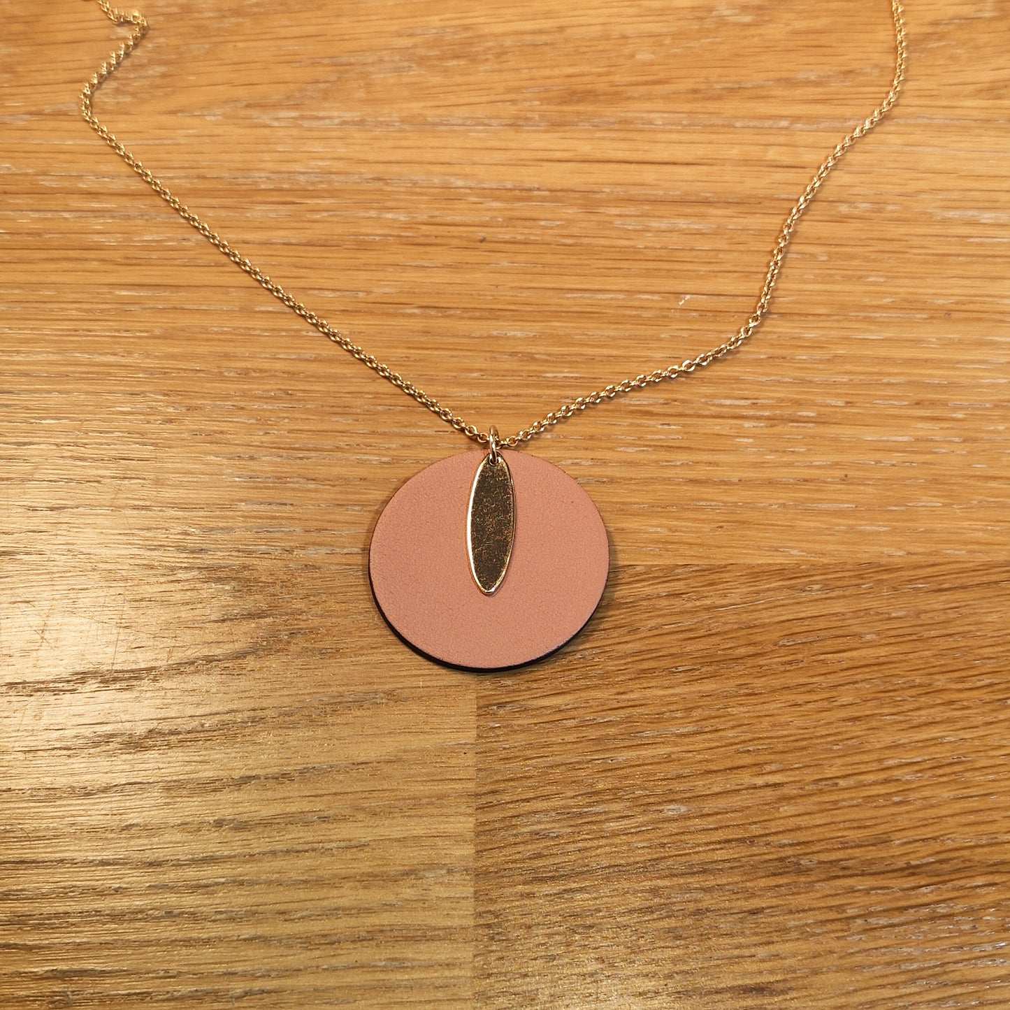 Pendentif en cuir - Elancee