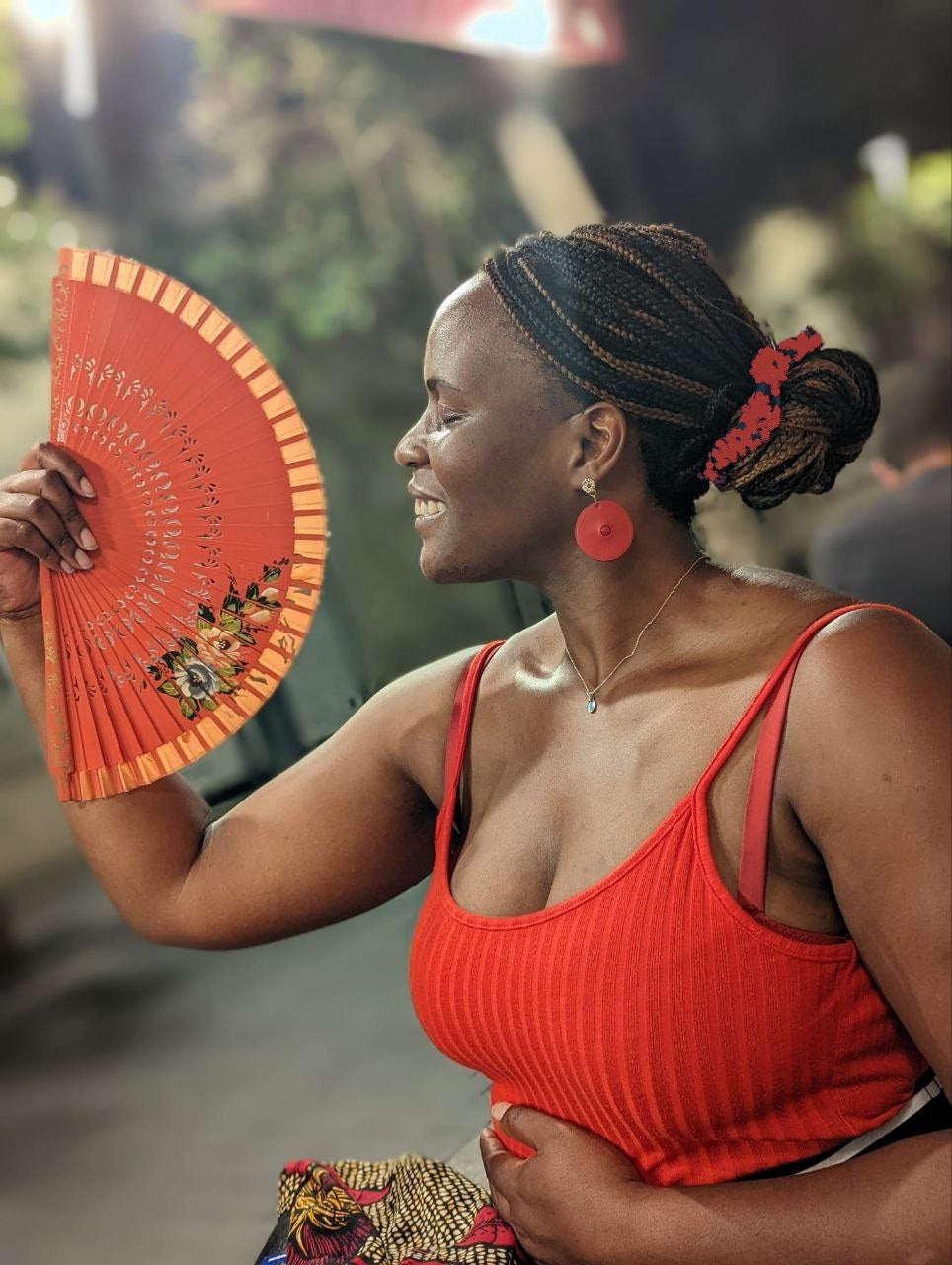 La créatrice de bijoux en cuir, Essangui