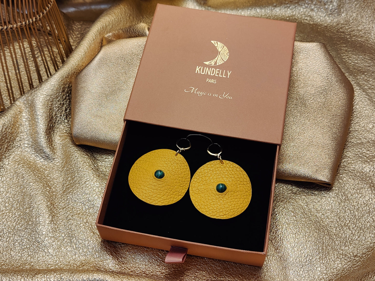 Boucle d'oreille en cuir Grand modèle - Au Centre