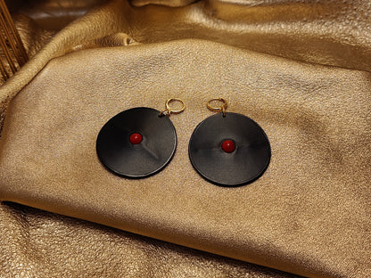 Boucle d'oreille en cuir Grand modèle - Au Centre