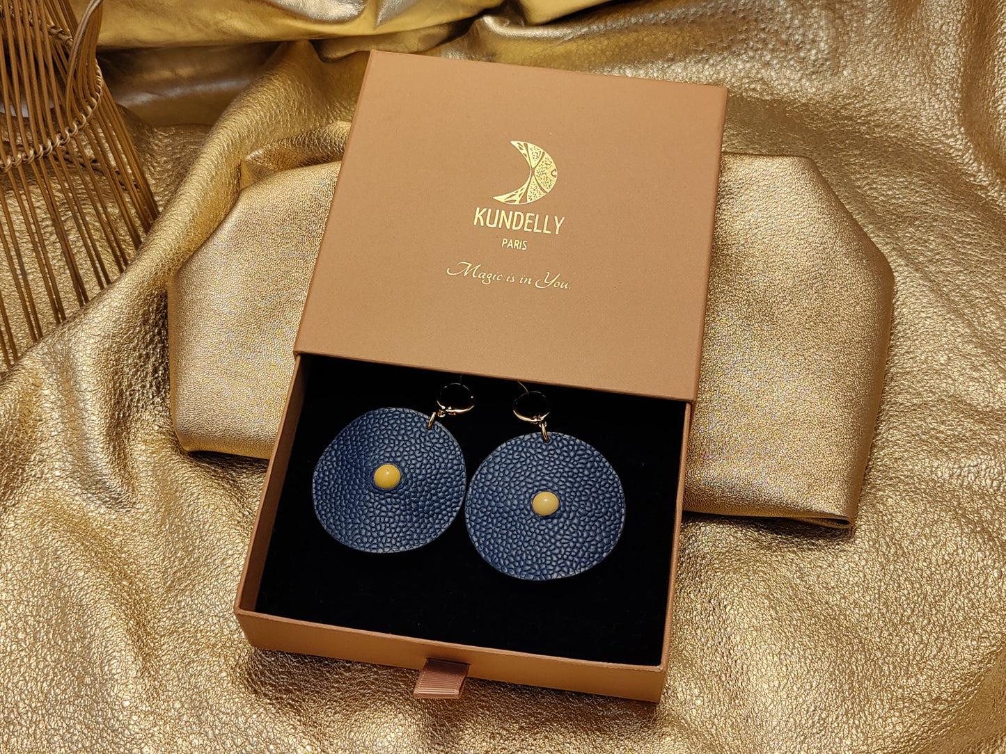 Boucle d'oreille en cuir Grand modèle - Au Centre
