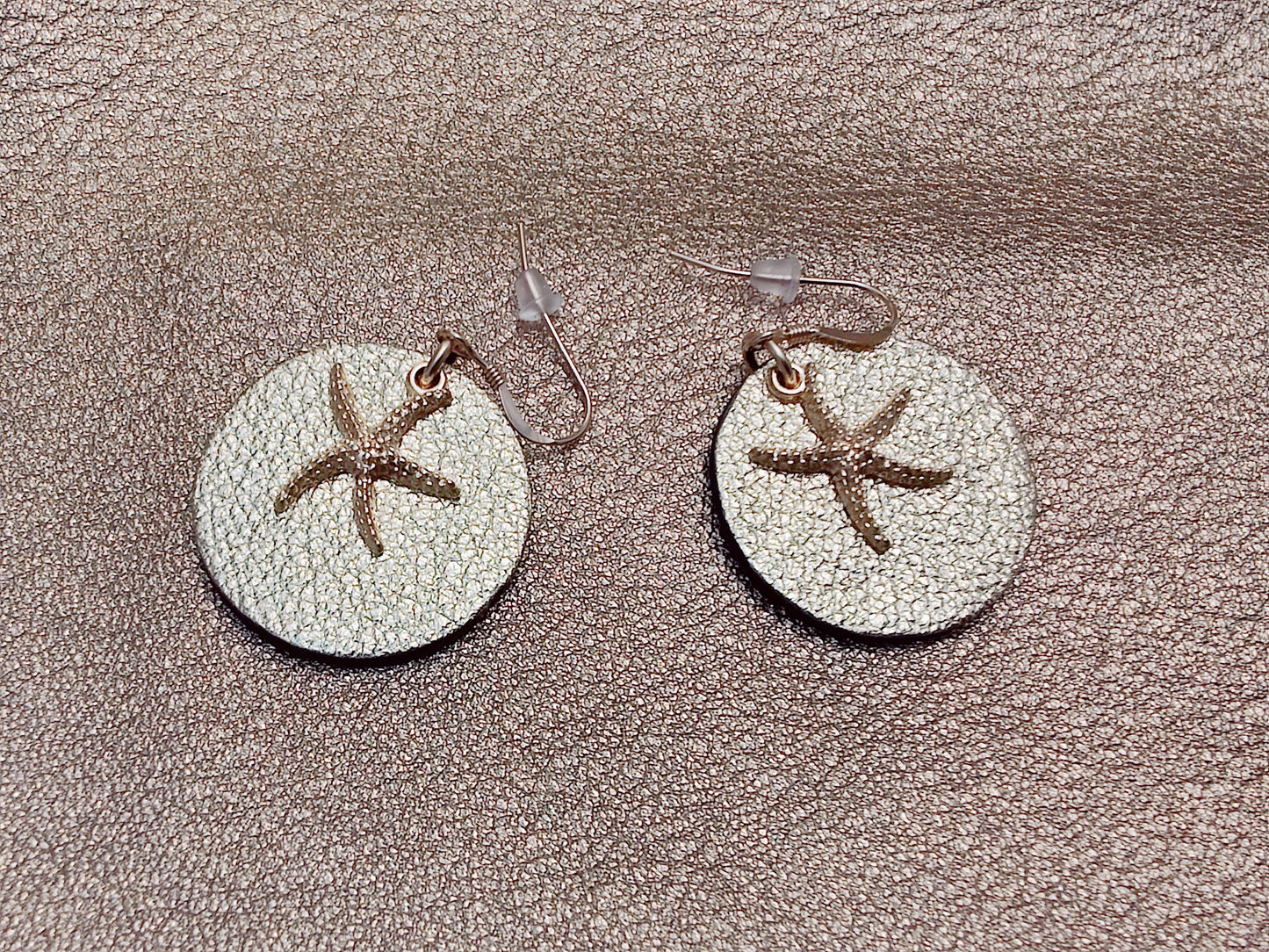 Leather earrings - Starfish