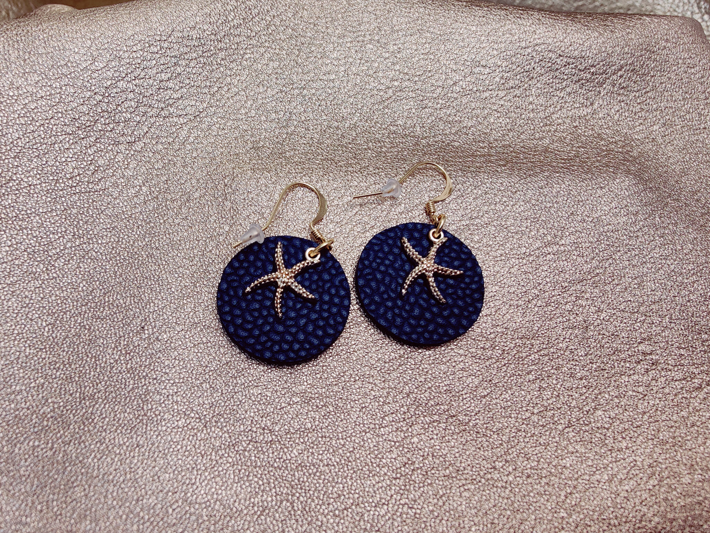 Leather earrings - Starfish