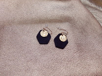 Leather earrings - Amphora