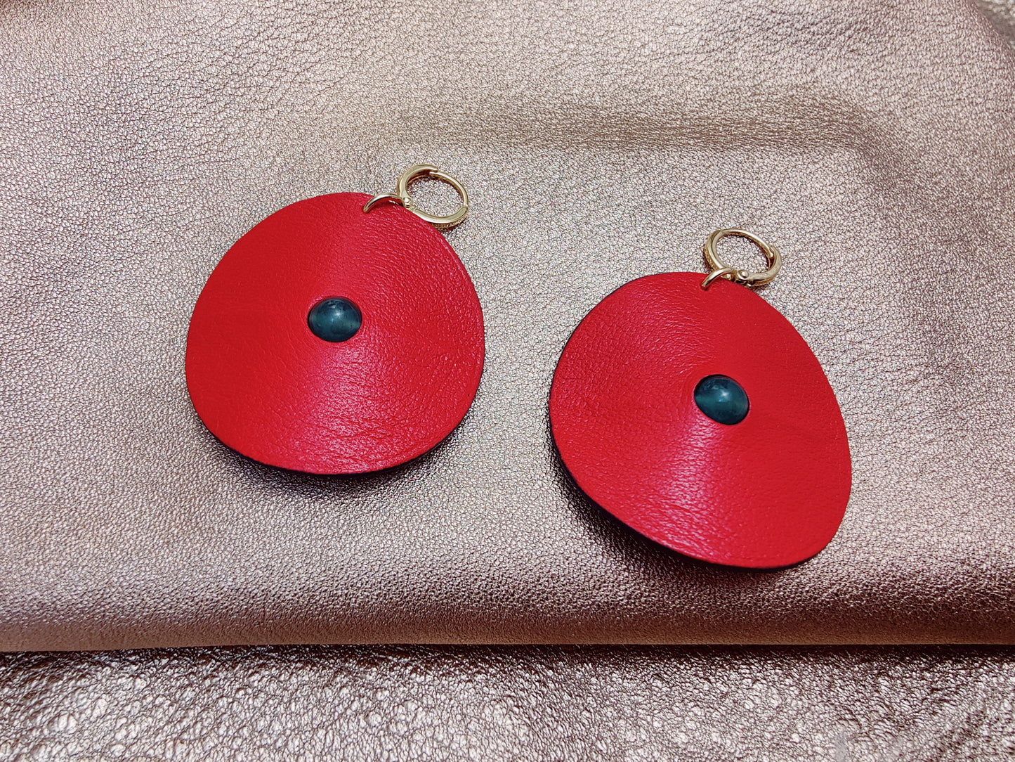 Boucle d'oreille en cuir Grand modèle - Au Centre