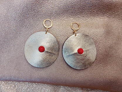Boucle d'oreille en cuir Grand modèle - Au Centre
