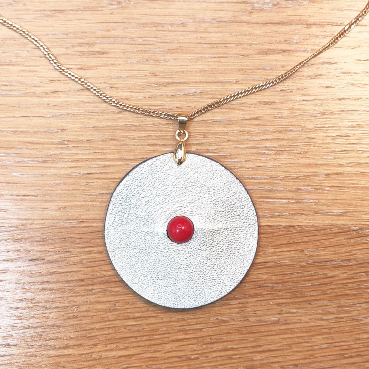 Pendentif en cuir - Grand modèle - Au Centre